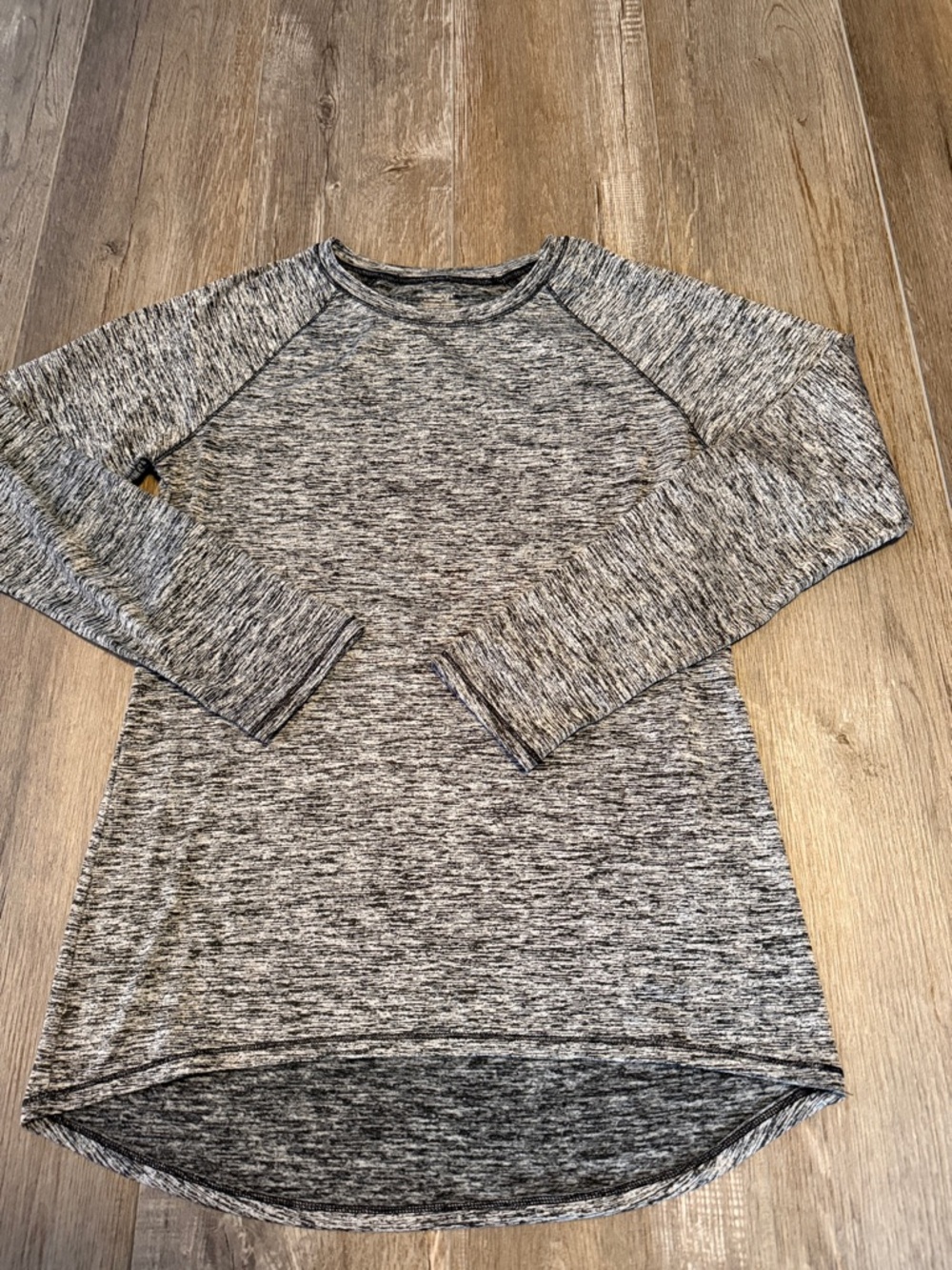 Climate Right by Cuddl Duds Heathered Gray Long Sleeve Tunic Top